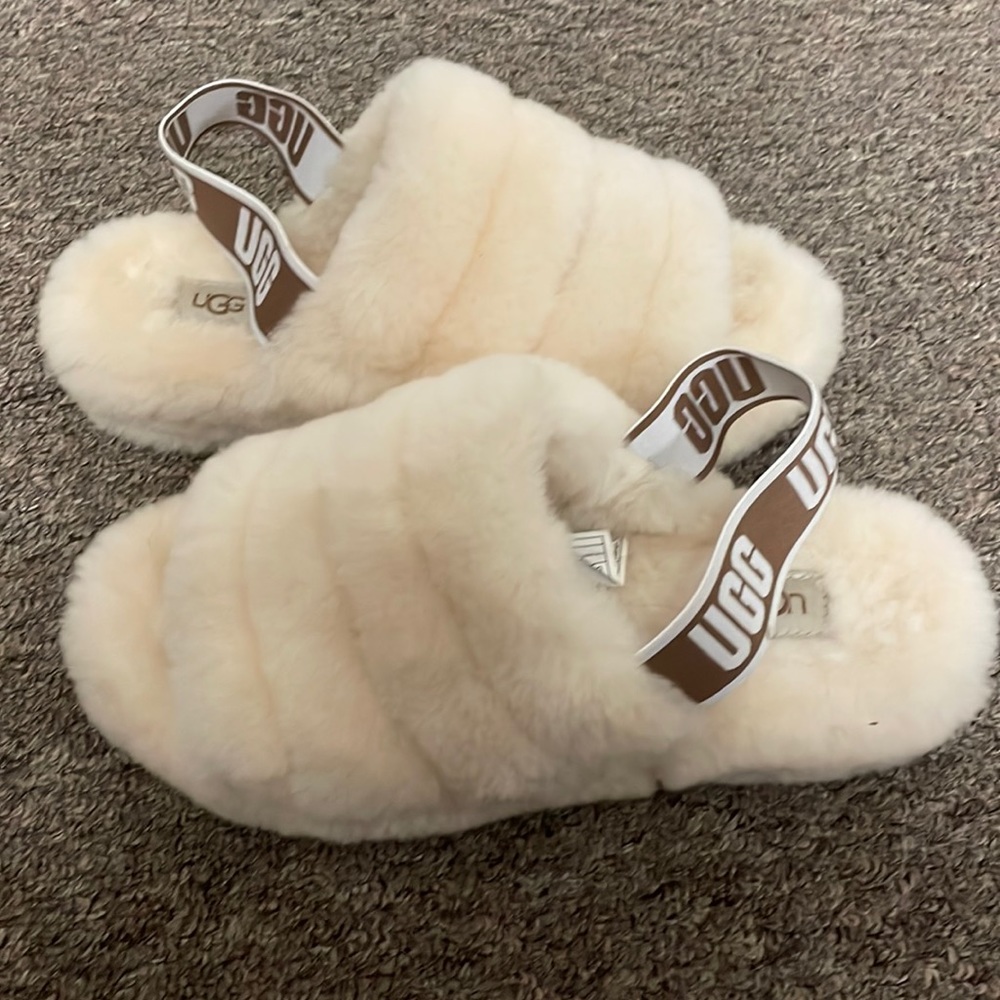 UGG Women's Fluff Yeah Slipper - Natural color size 8